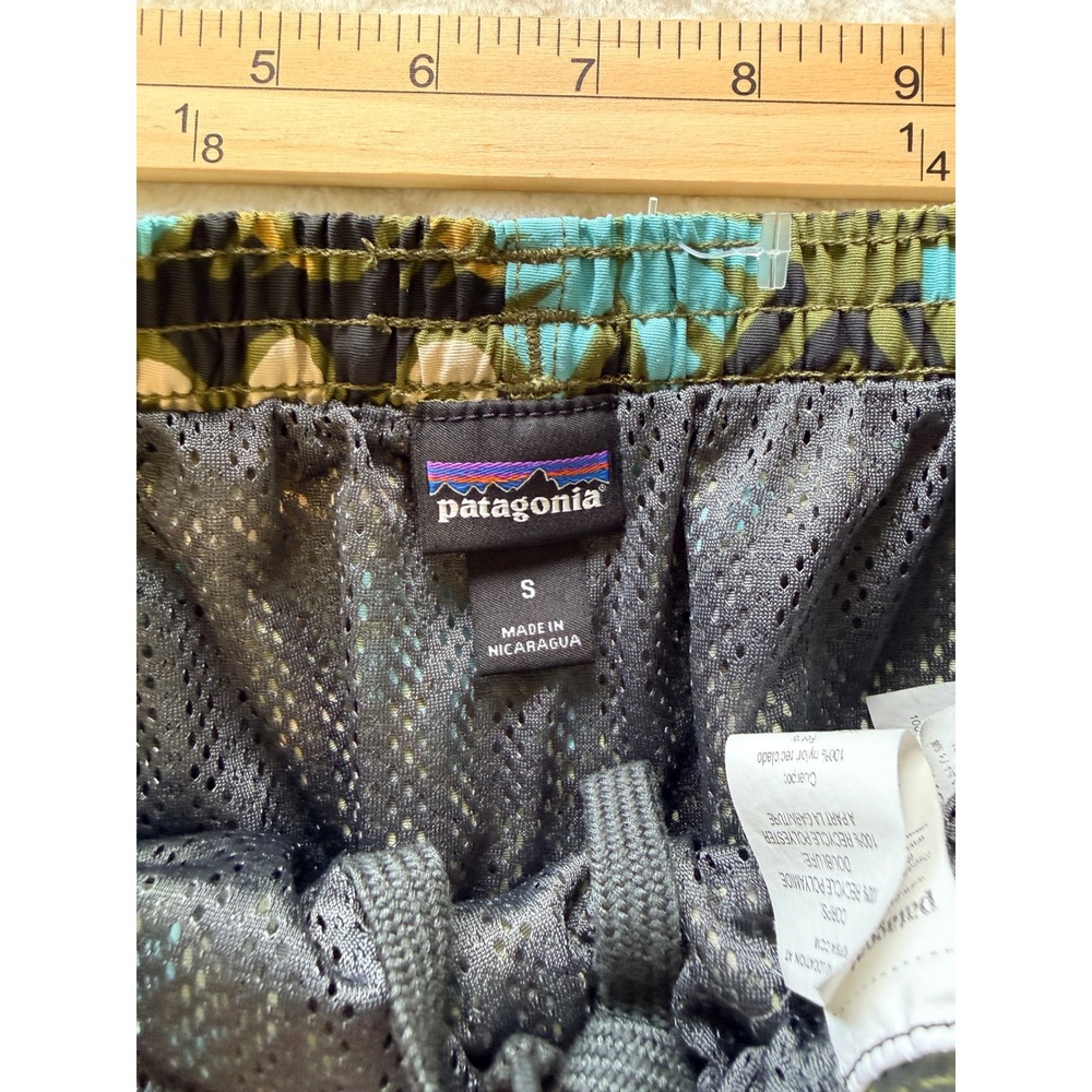 Patagonia Baggies Shorts Mens Small Green Geometric Tribal Print 5 Inch Inseam - Picture 4 of 6